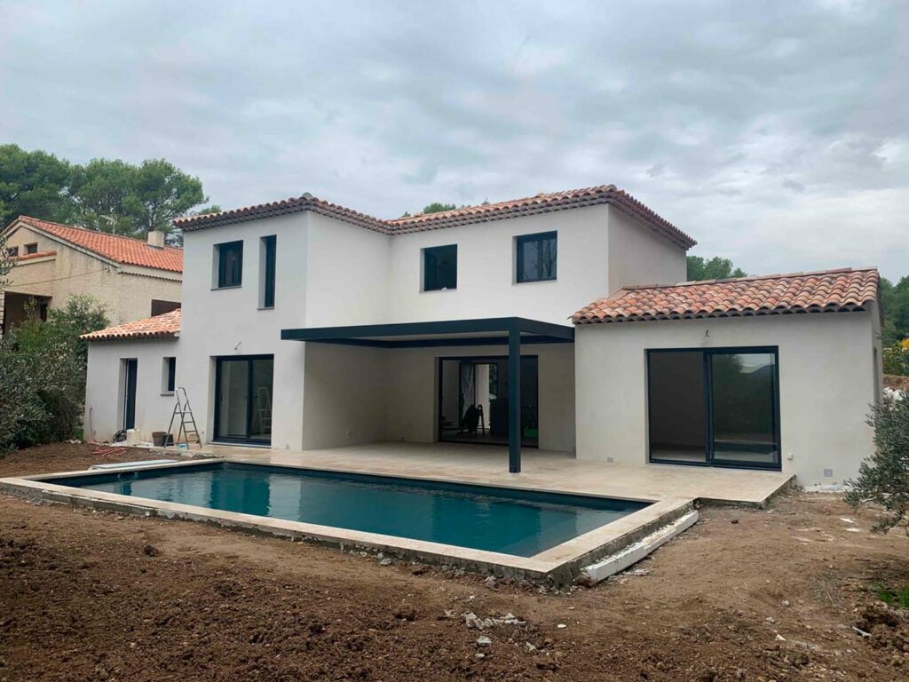 Villa contemporaine construite à Aix-en-Provence par EPC Travaux